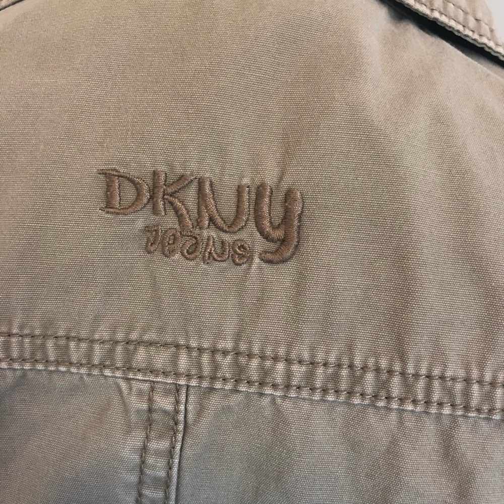 Vintage DKNY cropped jacket size small and AWESOME - Picture 4 of 5